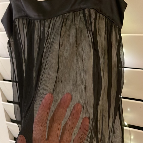 DKNY beautiful silk tank top - Picture 3 of 4